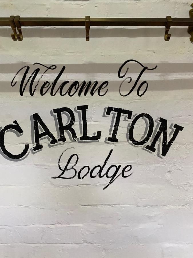 The Lodge At Carlton Tavern Free Parking York Luaran gambar