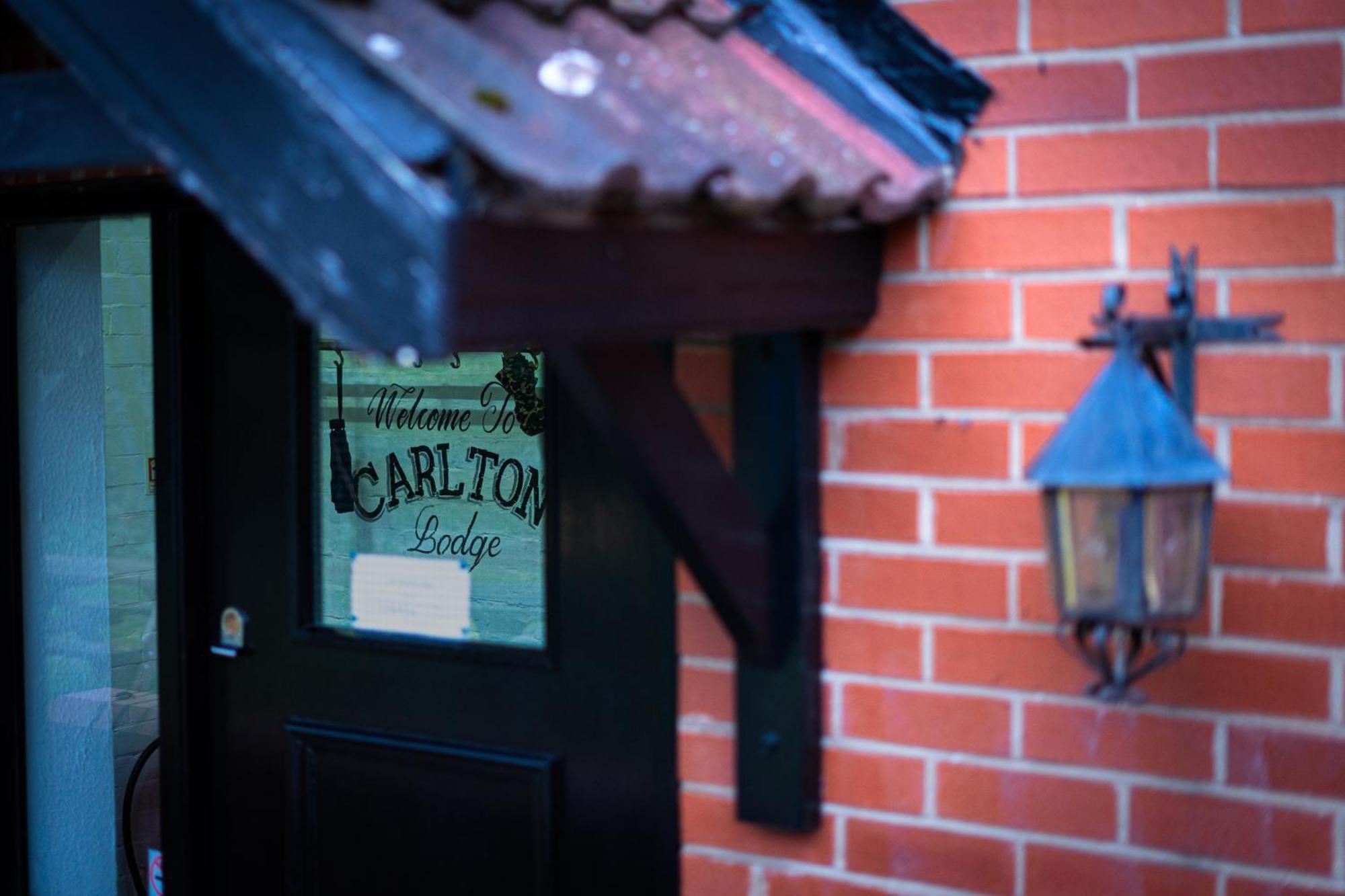 The Lodge At Carlton Tavern Free Parking York Luaran gambar
